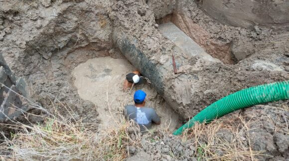 Jumapam evita afectaciones a miles de familias al reparar estratégica línea de agua en Mazatlán, Sinaloa