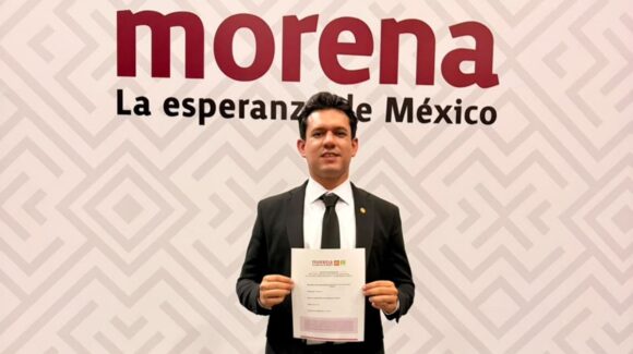 Kristiam Espinoza también levanta la mano por Sinaloa; oficializa en CDMX su registro para coordinar la Defensa de la 4T