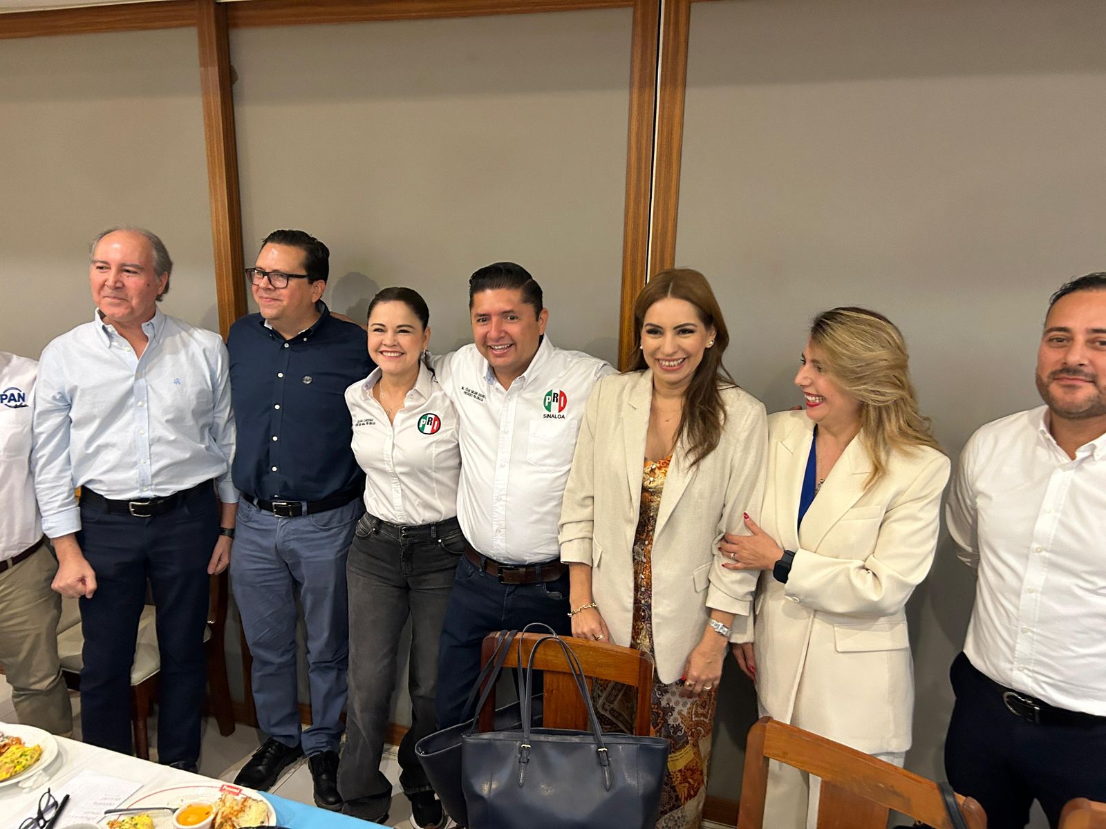 César Emiliano Gerardo Lugo, Wendy Barajas, Roxana Rubio Valdez, Eduardo Ortiz y Jorge González