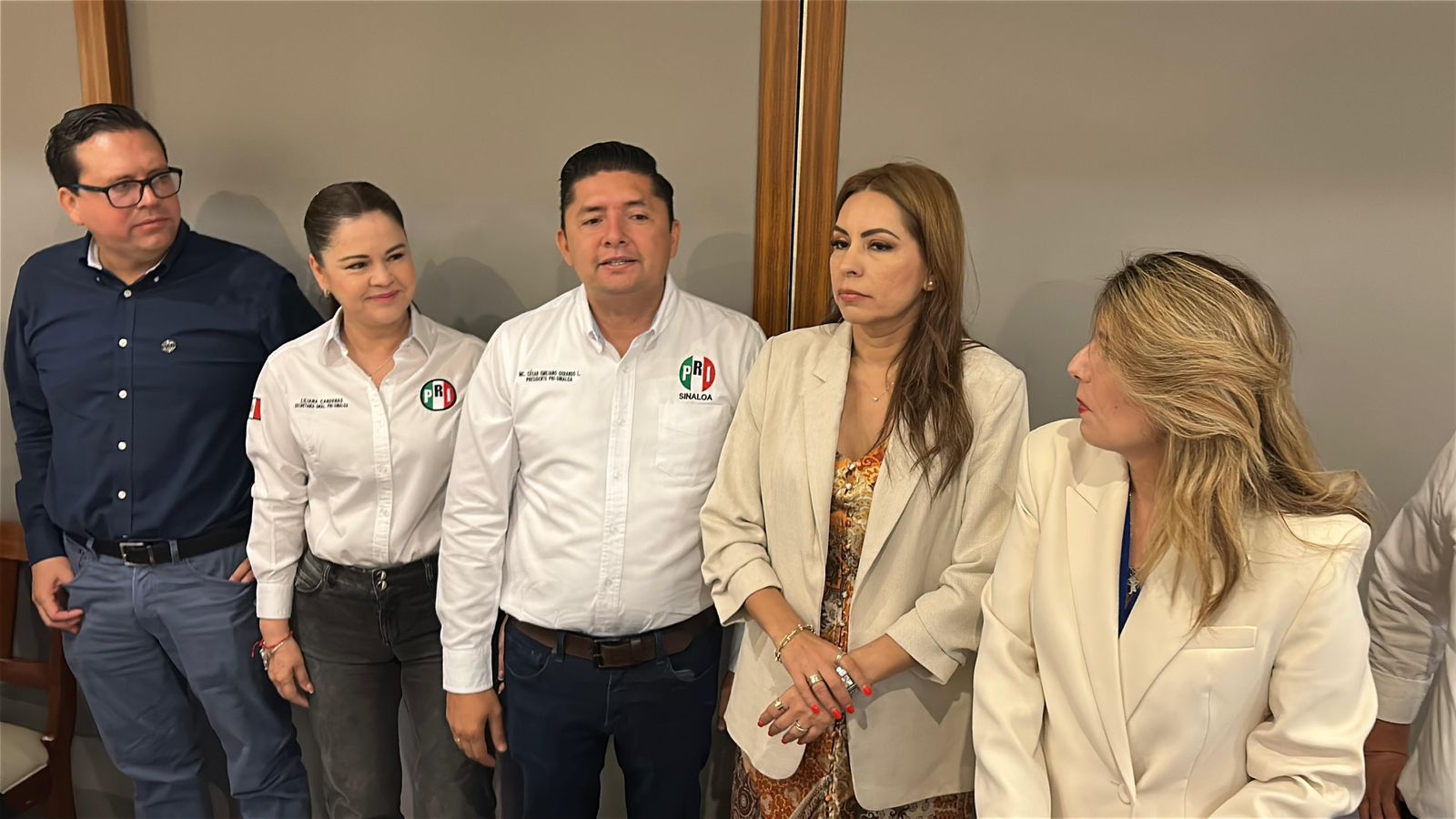 César Emiliano Gerardo Lugo, Wendy Barajas, Roxana Rubio Valdez, Eduardo Ortiz y Jorge González