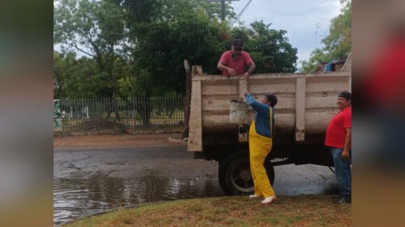Ayuntamiento de Culiacán, Sinaloa, retira media tonelada de basura de alcantarillas tras lluvias de este miércoles
