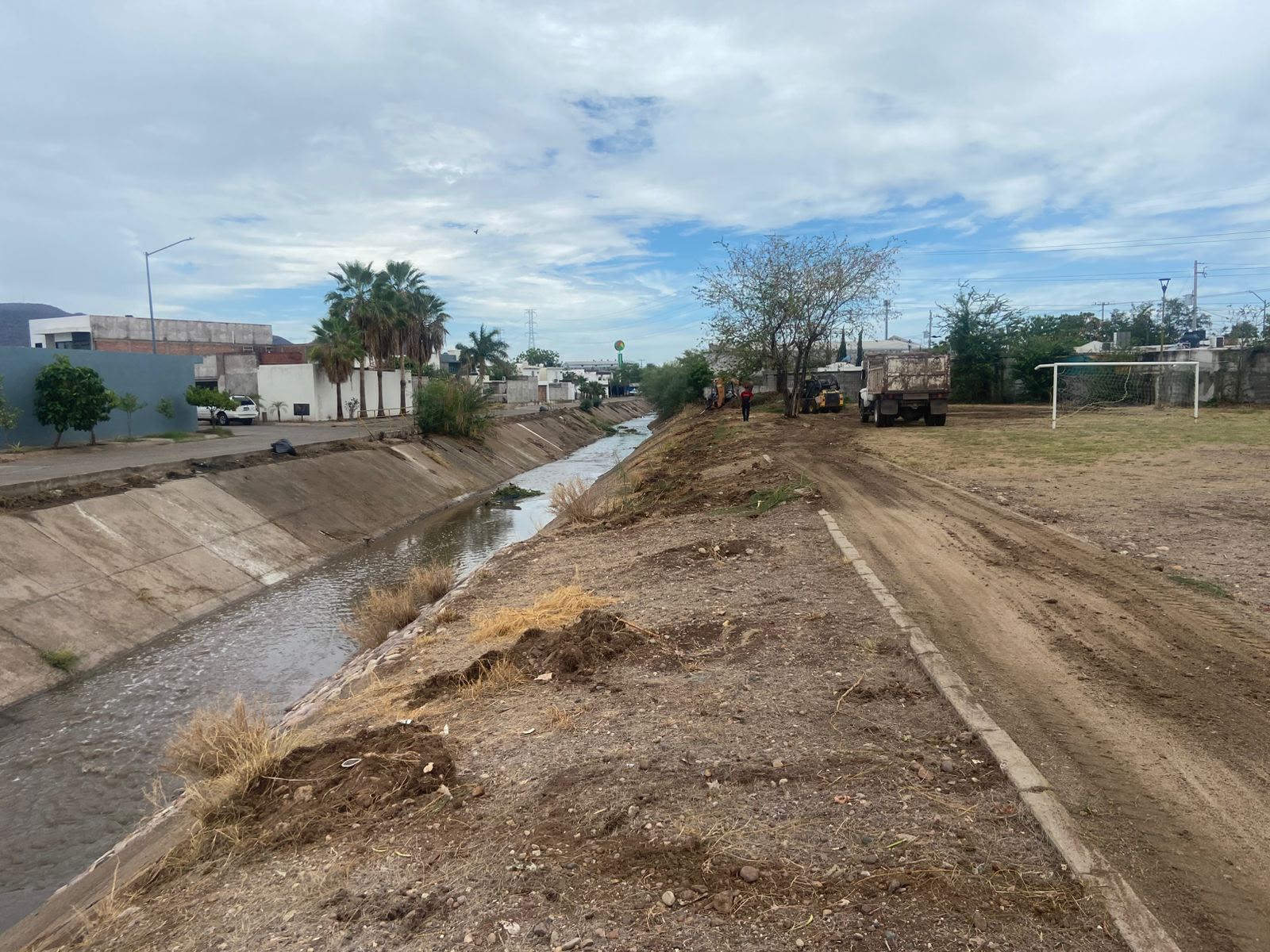 limpieza de canales en Culiacán