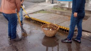 limpieza de rejillas por lluvias en los mochis sinaloa