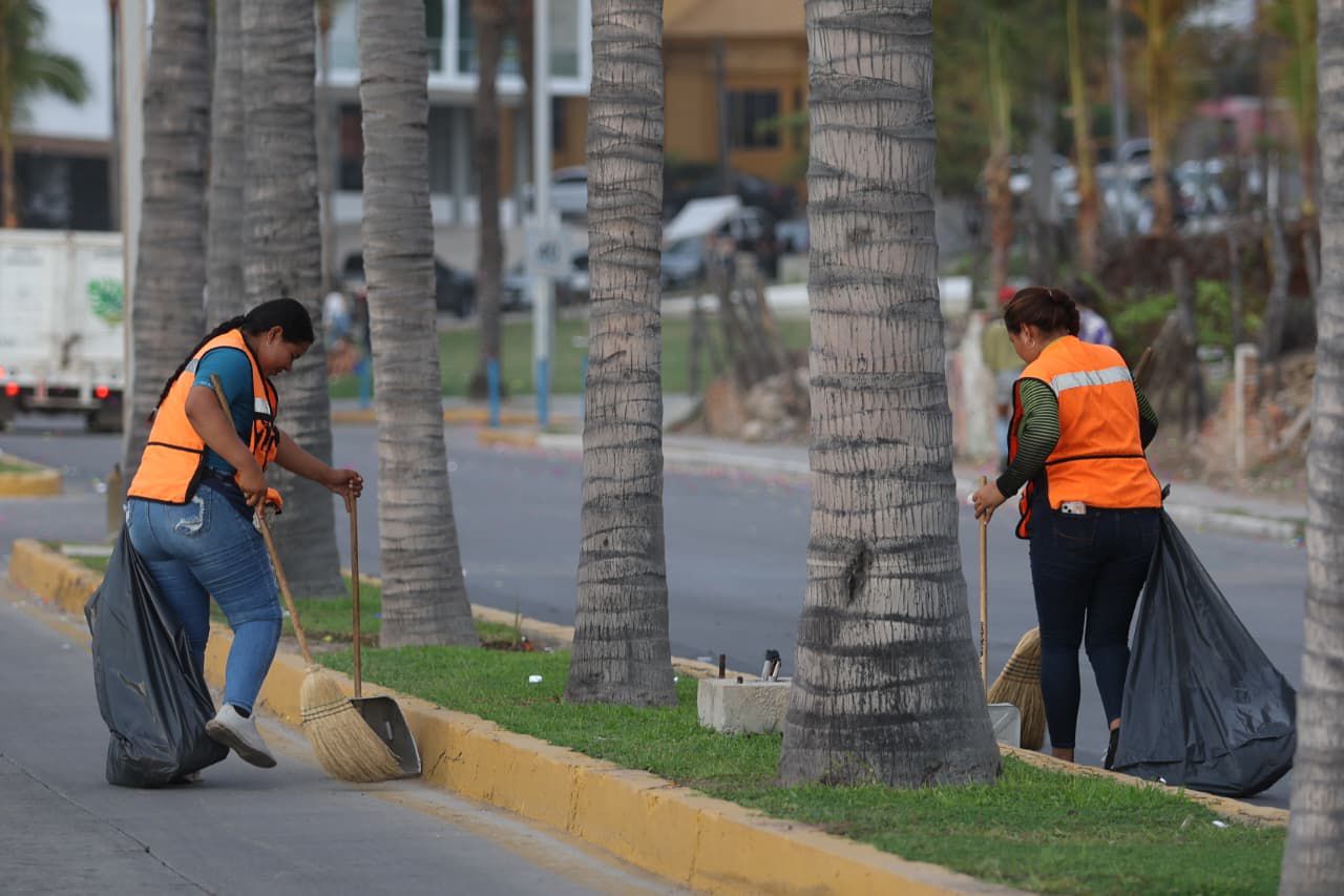 Trabajos de limpieza en Mazatlán