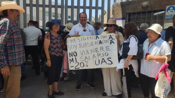 Buscan celeridad y respuesta el Frente de jubilados de la UAS y acuden a la Judicatura de la Federación en Mazatlán, Sinaloa