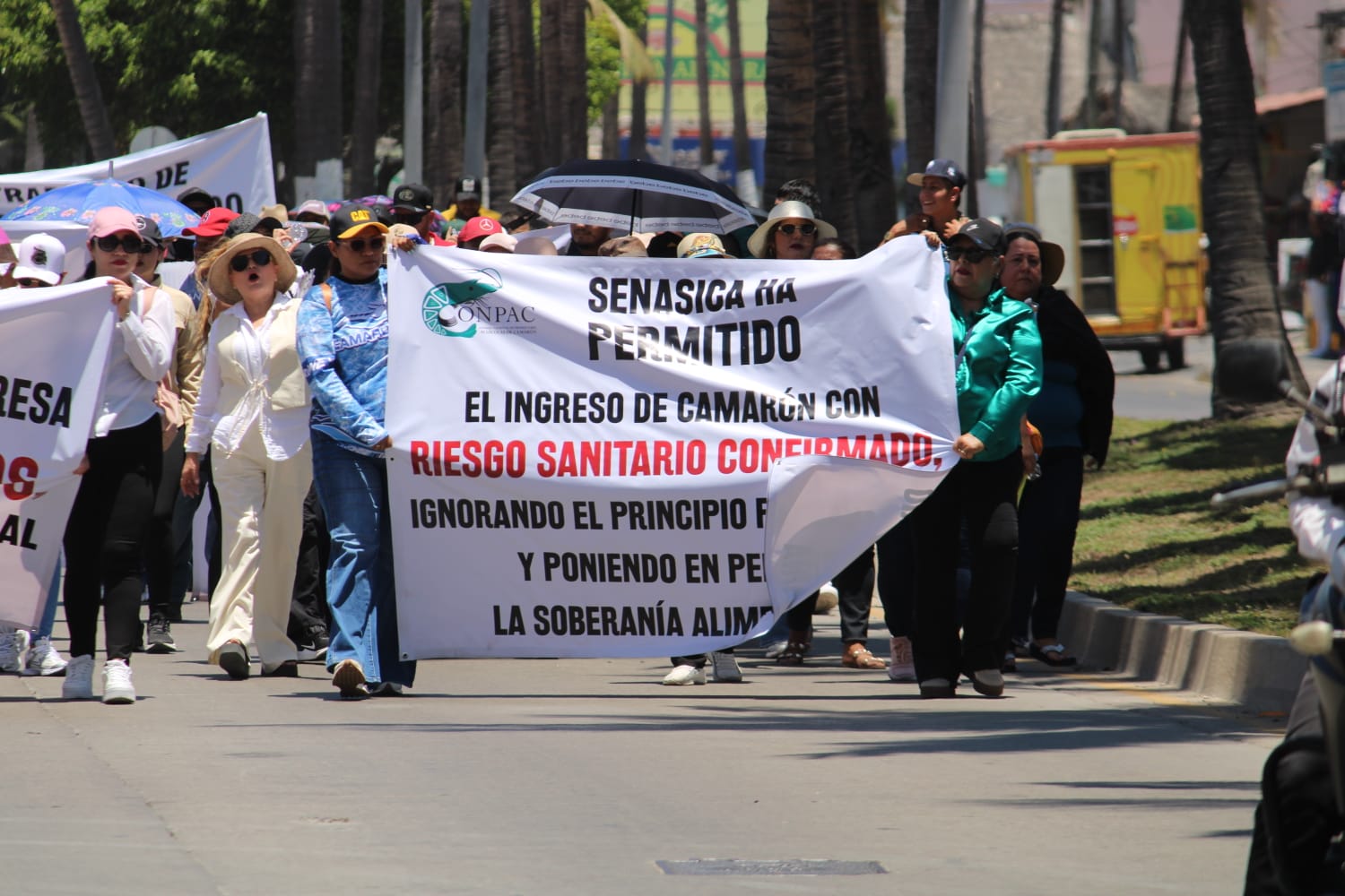 Acuacultores se manifiestan en Mazatlán