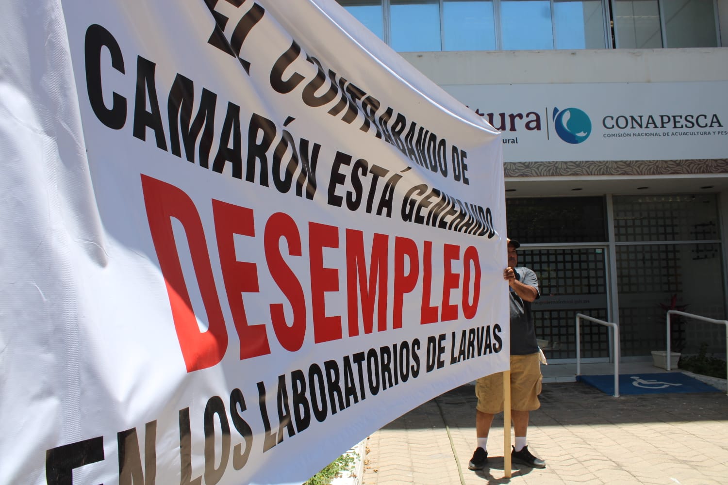 Acuacultores se manifiestan en Mazatlán
