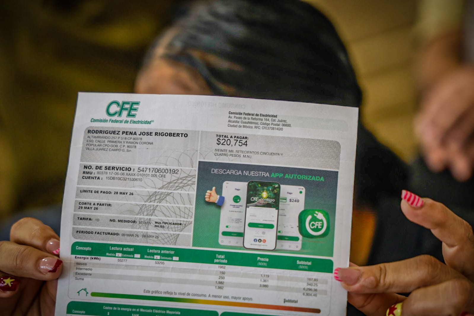 Recibo de luz por $20,754