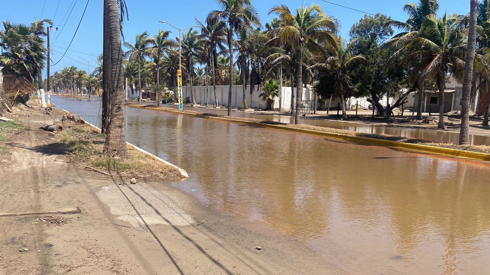 Mar de fondo en Las Glorias