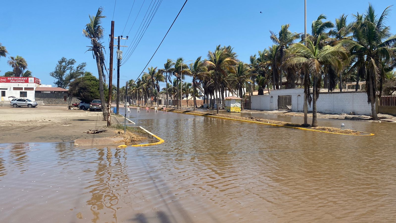 Mar de fondo en Las Glorias