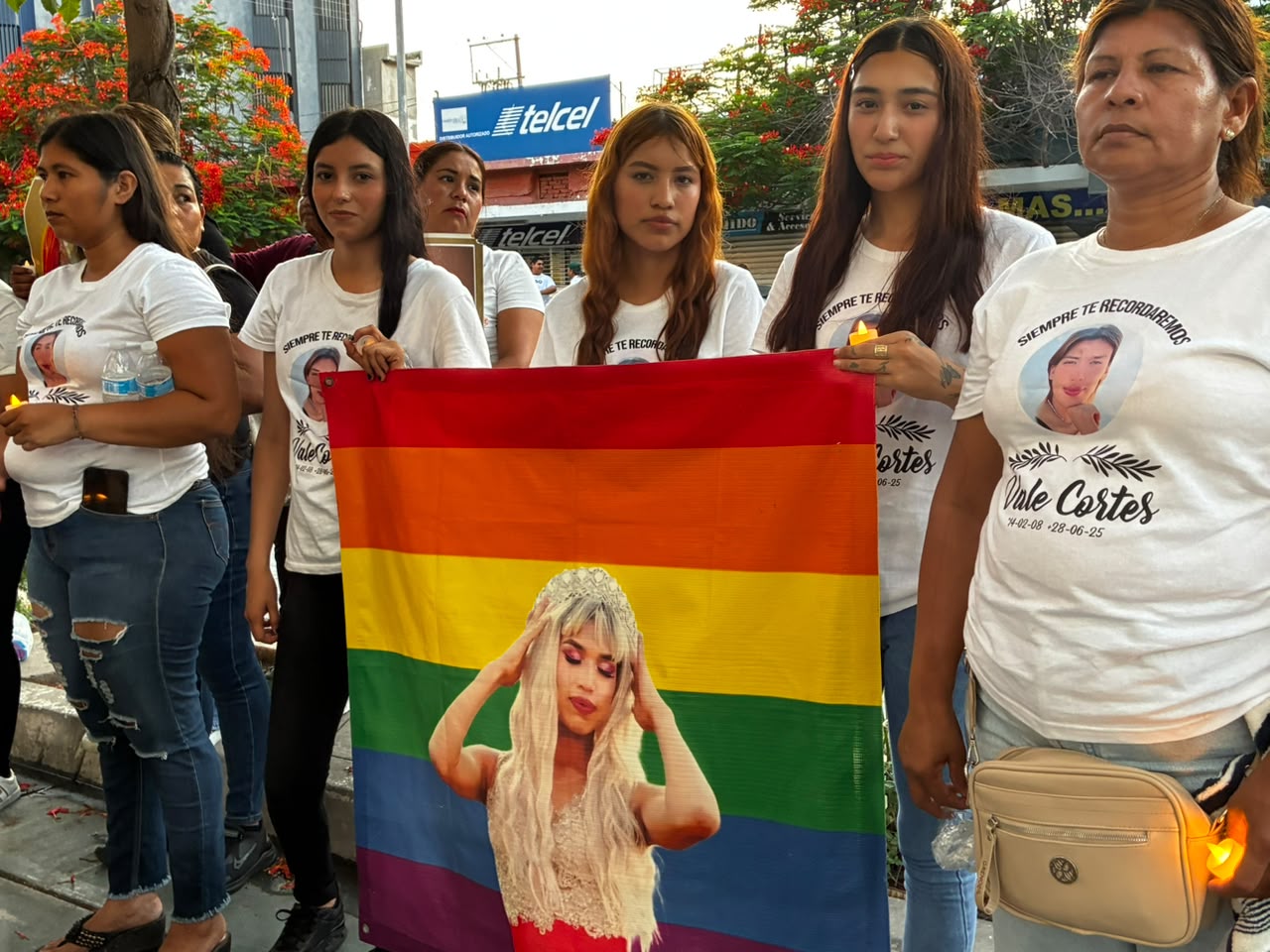 Marcha del Silencio en Los Mochis de la comunidad LGBT+ para exigir justicia por homicidios y feminicidios en el norte de Sinaloa