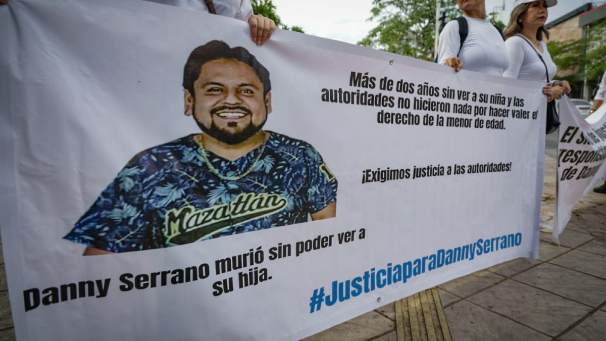 marchan en culiacan sinaloa para exigir justicia por daniel serrano danny