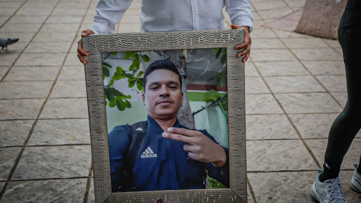marchan en culiacan sinaloa para exigir justicia por daniel serrano joven