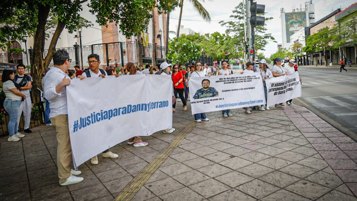 marchan en culiacan sinaloa para exigir justicia por daniel serrano
