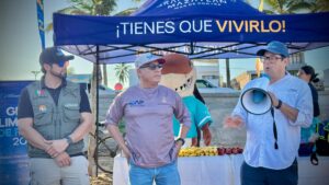 mazatlan sinaloa protagoniza historica limpieza de playa equipo