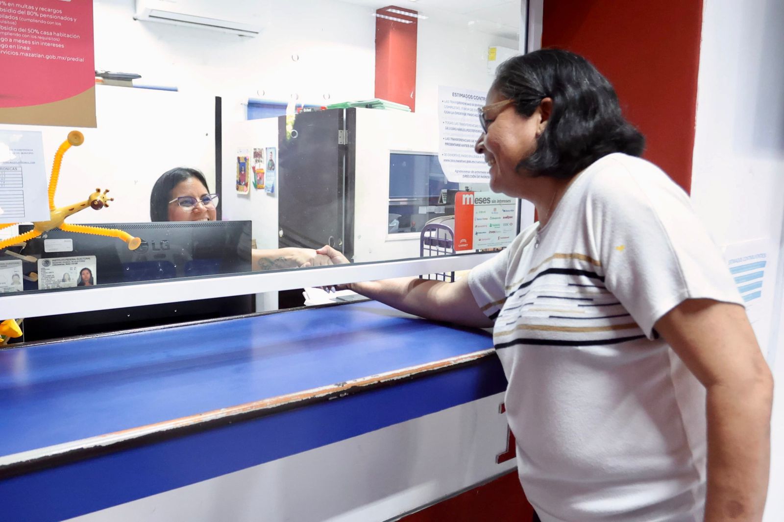 Minerva Osuna supervisa oficinas del Ayuntamiento de Mazatlán