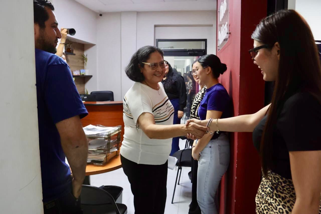 Minerva Osuna supervisa oficinas del Ayuntamiento de Mazatlán