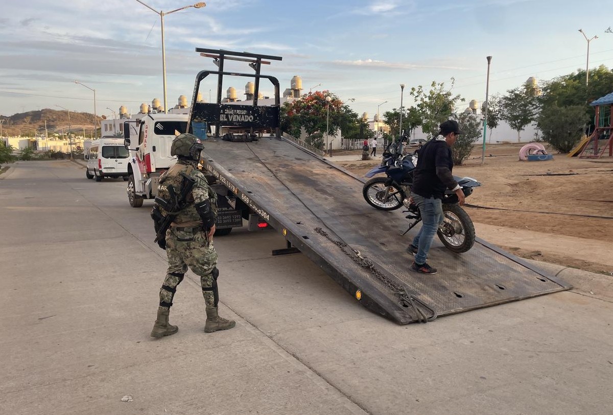 Moto asegurada al sur de Sinaloa