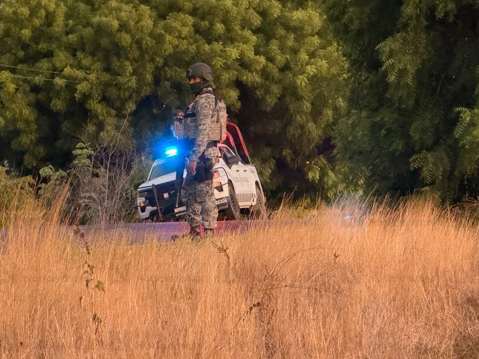 Motociclista fallece tras chocar contra un árbol en la carretera La 50, en Navolato