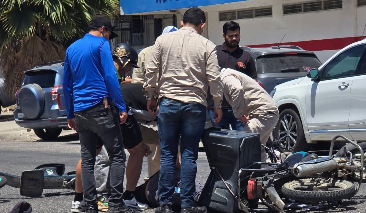 Motociclista lesionado tras ser arrollado en el Centro de Los Mochis