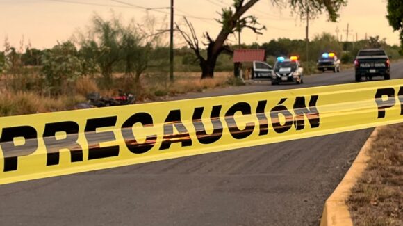 Muere motociclista tras presunto derrape en la carretera a León Fonseca, en Guasave, Sinaloa
