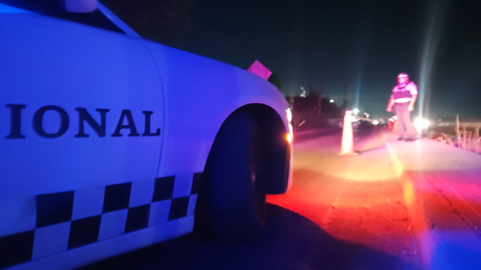 Hallan a motociclista sin vida sobre la carretera Culiacán-Eldorado