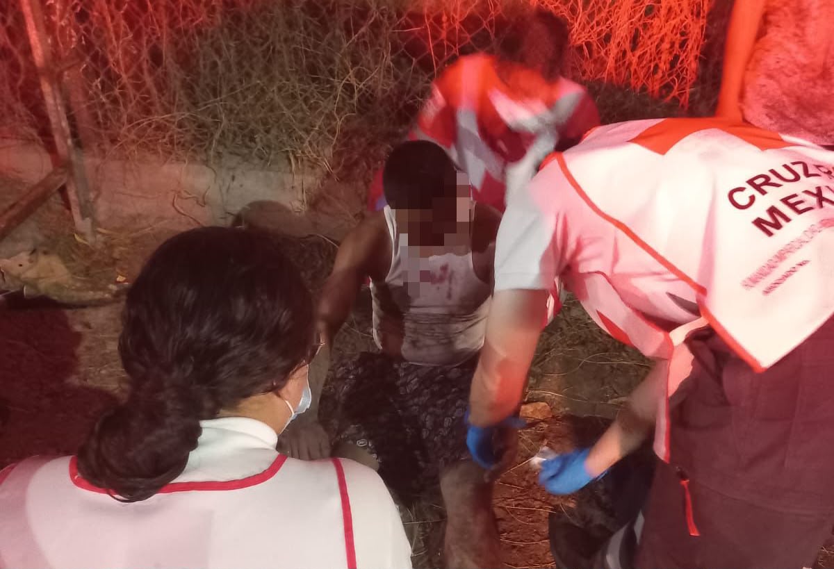 Motociclista sufre accidente en Benito Juárez, Guasave