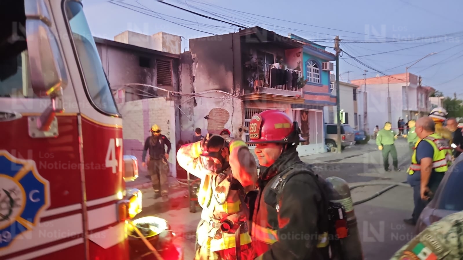 Mujer muere en incendio de vivienda en Infonavit Barrancos, Culiacán