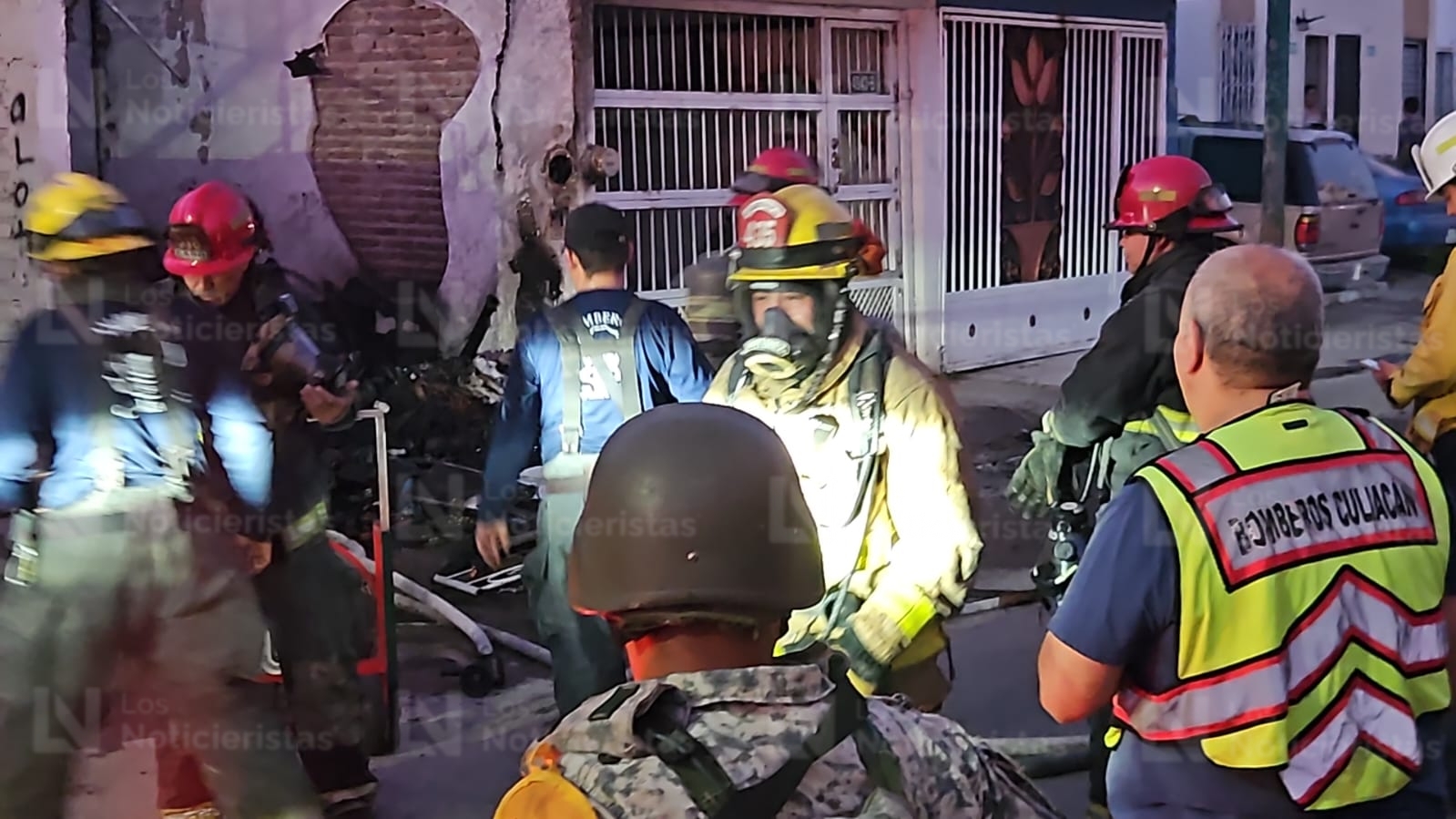 Mujer muere en incendio de vivienda en Infonavit Barrancos, Culiacán