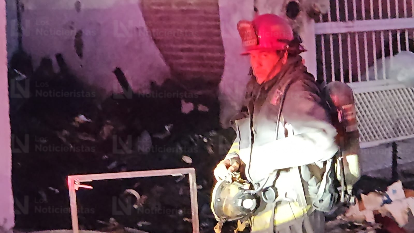 Mujer muere en incendio de vivienda en Infonavit Barrancos, Culiacán