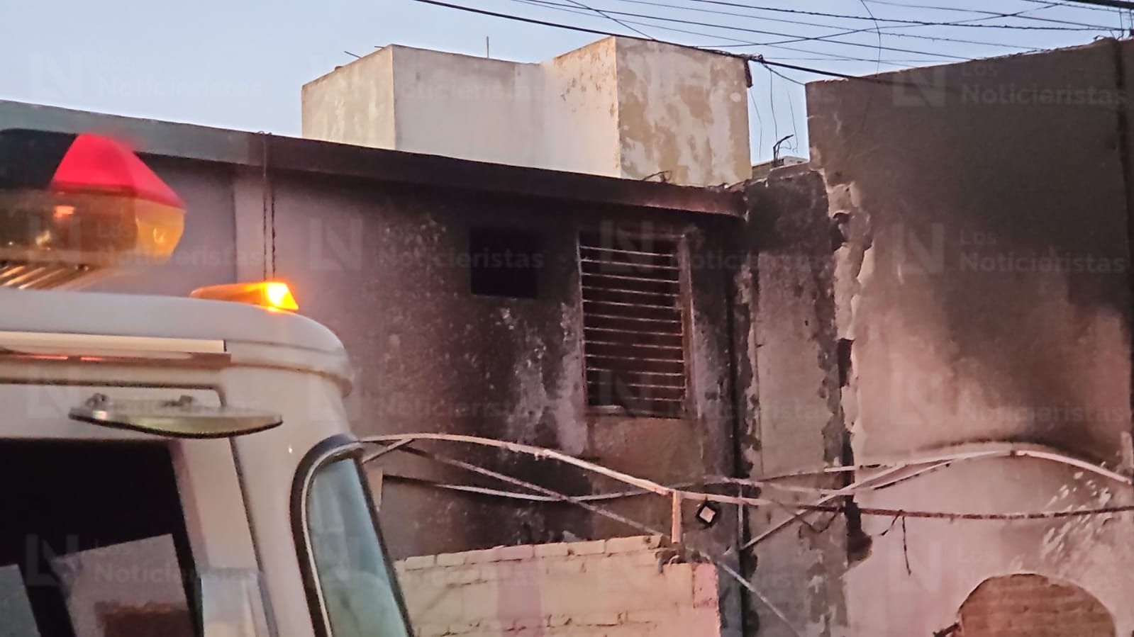 Mujer muere en incendio de vivienda en Infonavit Barrancos, Culiacán