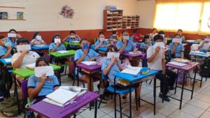 niños de mazatlan sinaloa construyen una red de amistad y paz azul