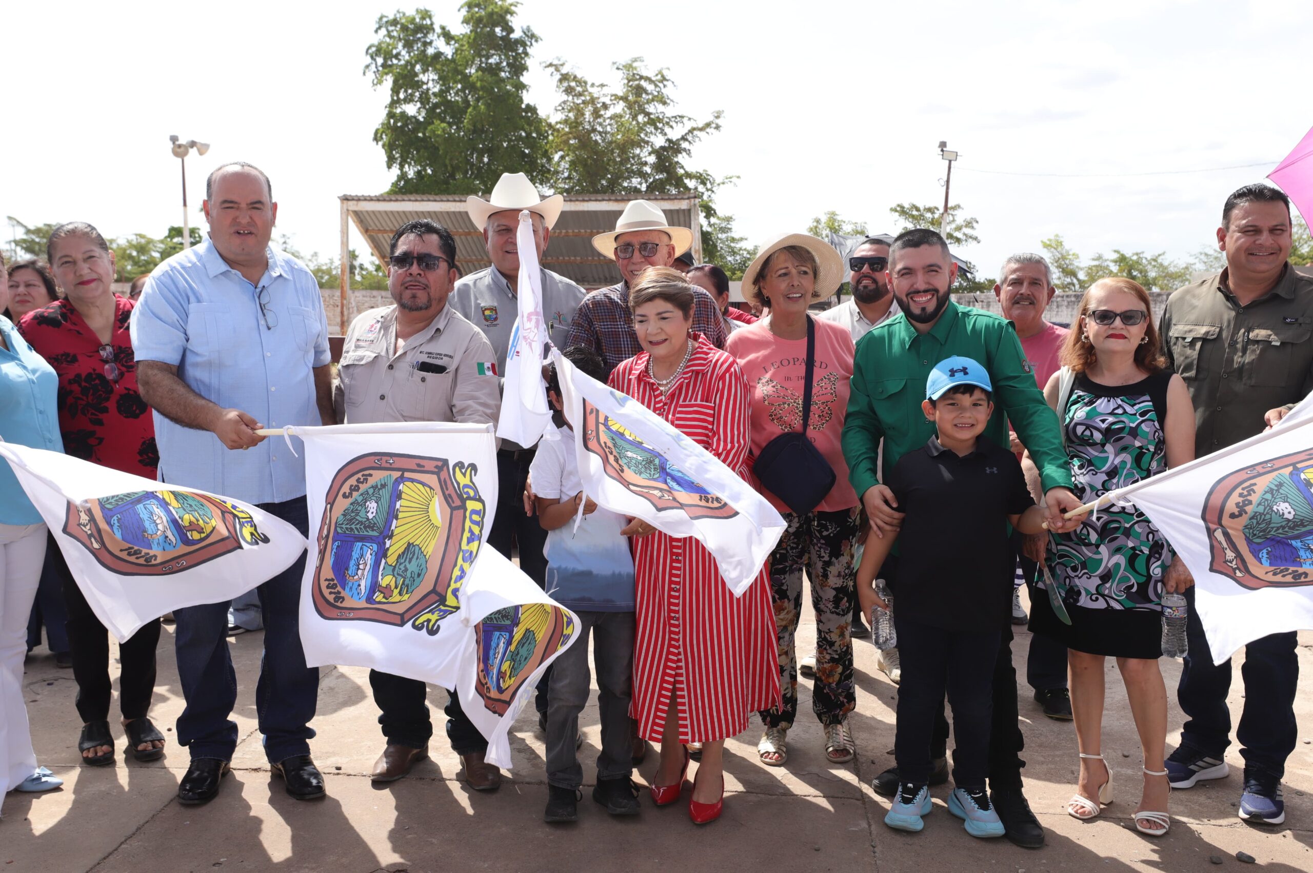 Banderazo de inicio de la construcción de techumbre de la histórica Cancha Olímpica de El Burrión, Guasave