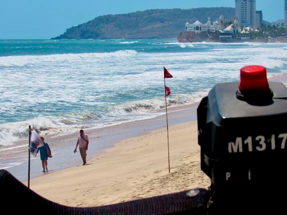 Alerta mar de fondo en Mazatlán