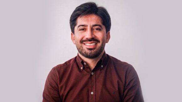 Van 11: Omar López Campos se registrará por la coordinación de defensa de la 4T; renunció a Sebides