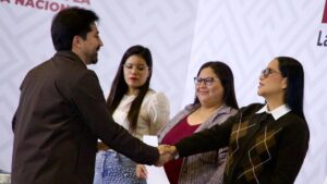omar lopez se registra por la coordinacion de defensa de la 4t en sinaloa