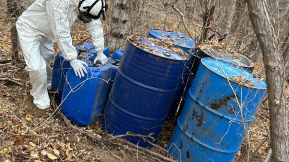 ¡Golpe millonario! Aseguran laboratorios, armas, cartuchos y materiales químicos por 110 mdp al crimen organizado en Sinaloa