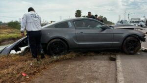 padre e hijos caen al canal lateral 18 en ahome