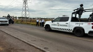 padre e hijos caen al canal lateral 18 en ahome guardia
