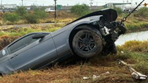 padre e hijos caen al canal lateral 18 en ahome sin