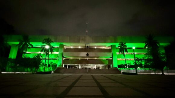 Iluminan de verde el Palacio de Gobierno en apoyo a la donación de órganos en Sinaloa