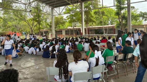 Con actividades por el Mundial y pese a marcha de la CNTE, escuelas registran 80% de asistencia en Guasave, Sinaloa