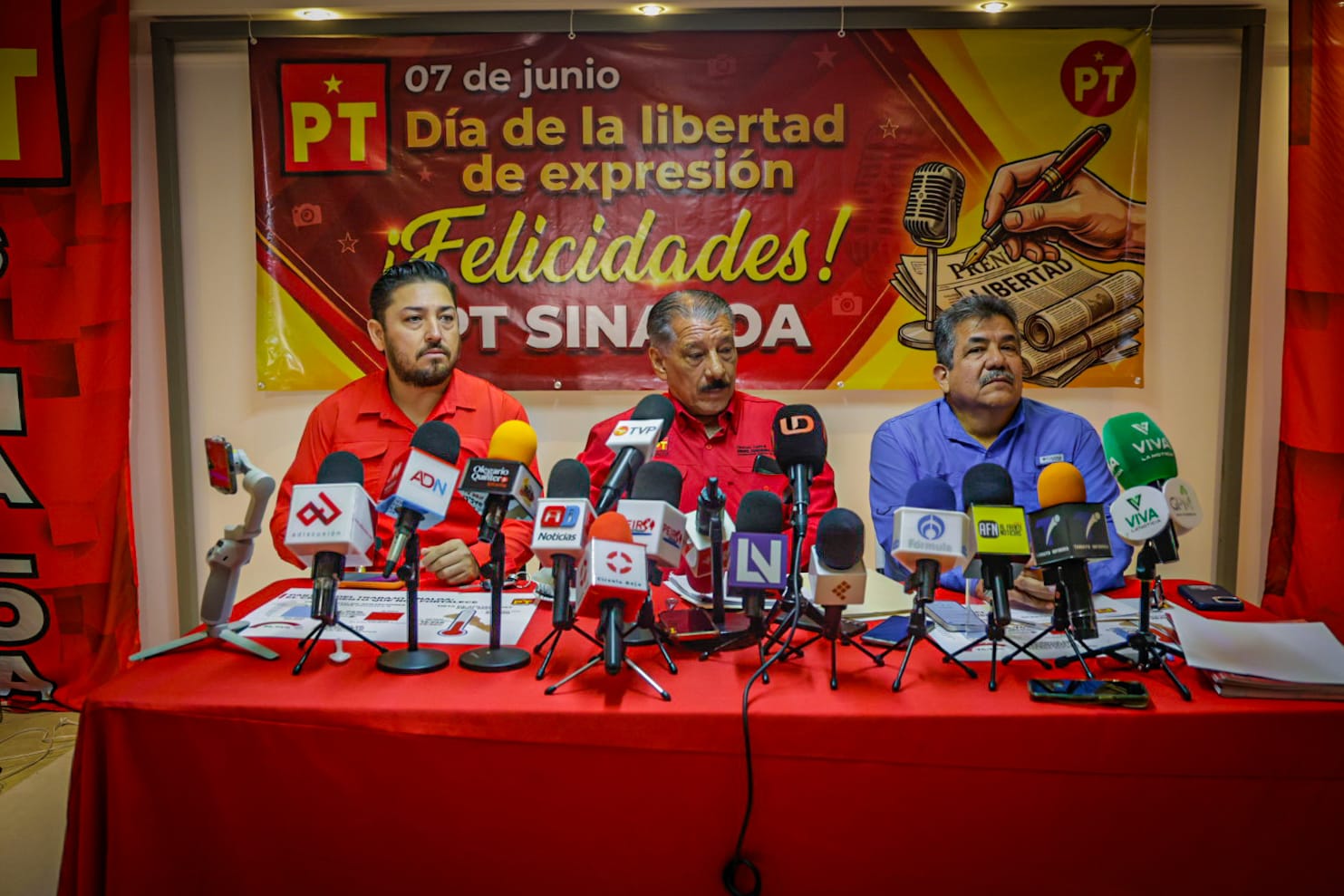 Rueda de prensa del Partido del Trabajo