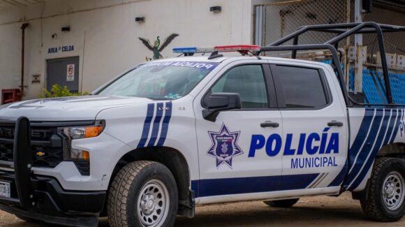 Caen dos buscados por la justicia en Mazatlán, Sinaloa; Policía Municipal los detectó durante recorridos preventivos