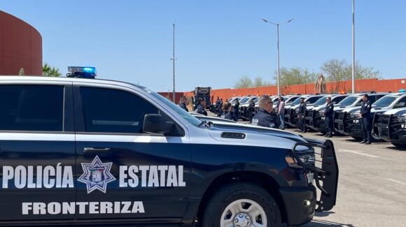 Para reforzar la capacidad operativa de la Policía de Sonora, EU hace entrega de patrullas y capacita a la corporación