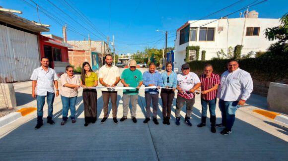 Entregan pavimentación y nuevas redes de agua y drenaje en Valles del Ejido, Mazatlán, Sinaloa