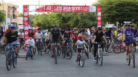 Pedalean por la salud y la convivencia en el sur de Sinaloa, Rosario y Escuinapa se suman a gran rodada estatal