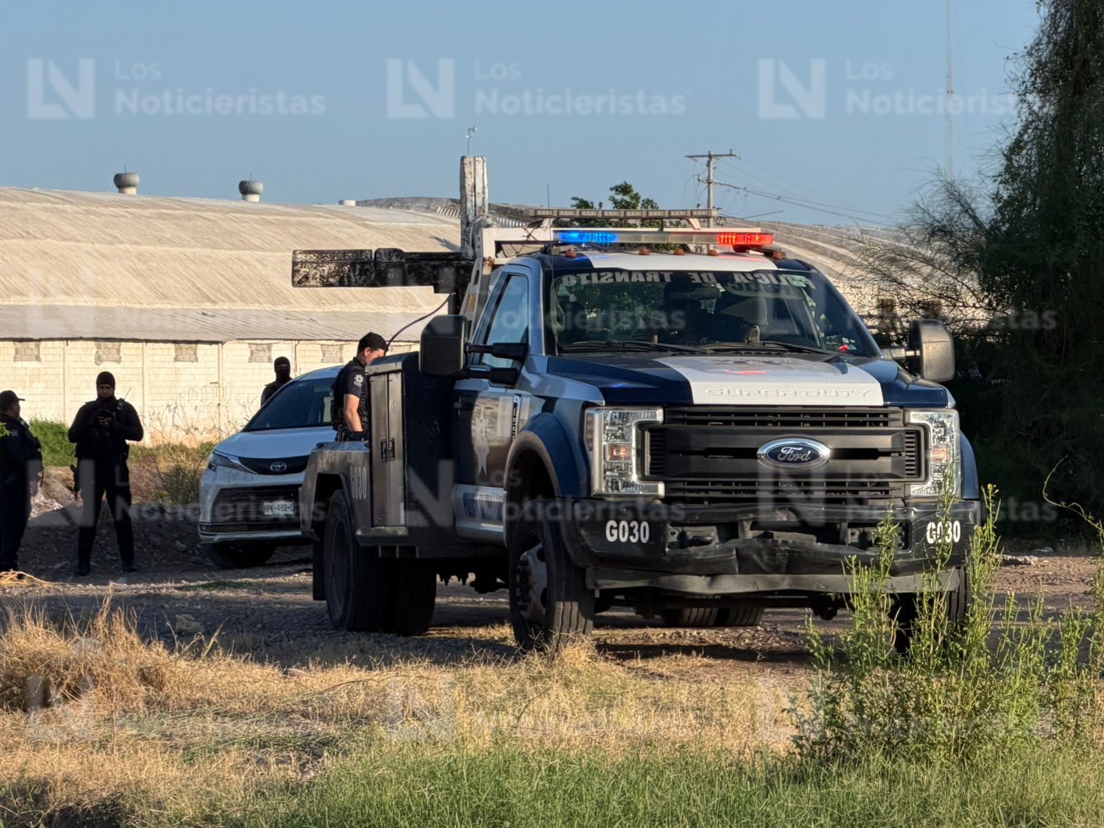 Tras persecución en Culiacán, autoridades recuperan una camioneta despojada en el sector El Palmito minutos antes
