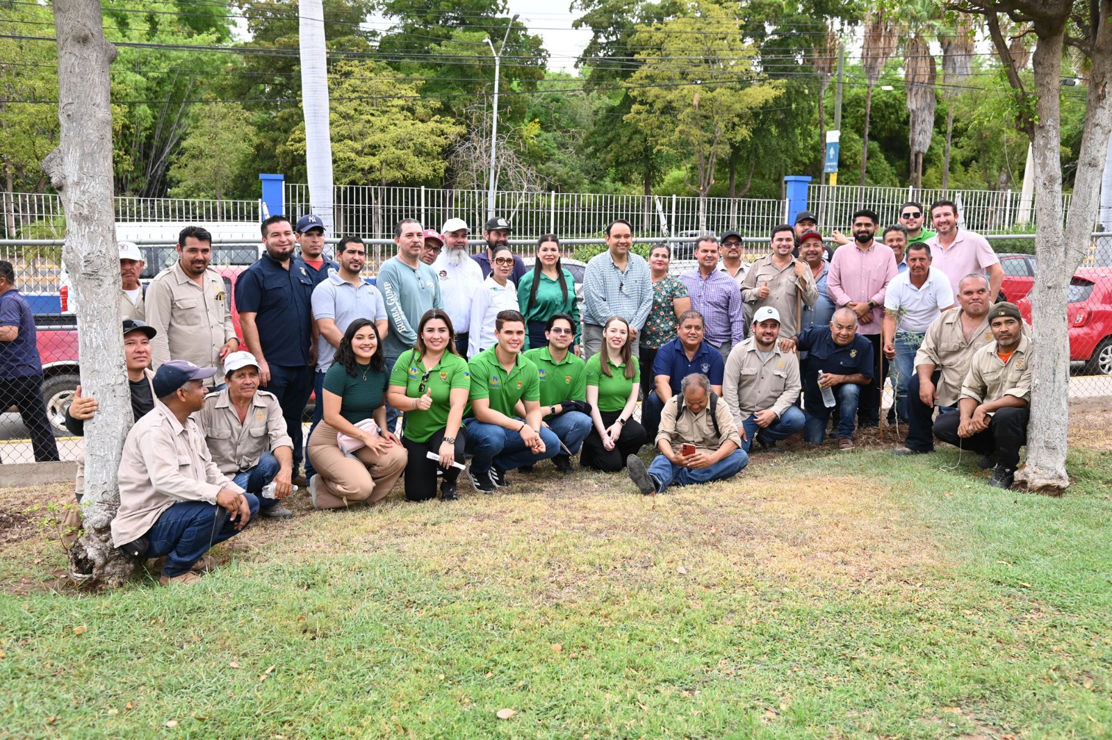 Plantan árboles en Ciudad Universitaria de la UAS en Culiacán