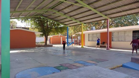 Antes de pegar ‘fuga’, recomienda la SEPyC dejar listos los planteles para el receso vacacional en Mazatlán, Sinaloa